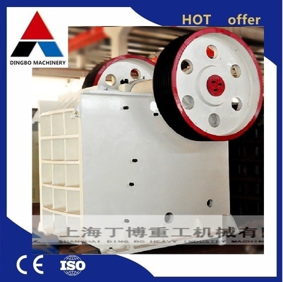 Crusher grossier Crusher à mâchoires avec un degré de concassage élevé et une taille de particule finie de 5 mm à 20 mm