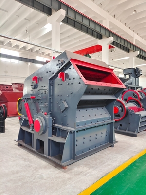 1 an Service après-vente PF1315 concasseur d'impact pour machine minière concasseur de pierre