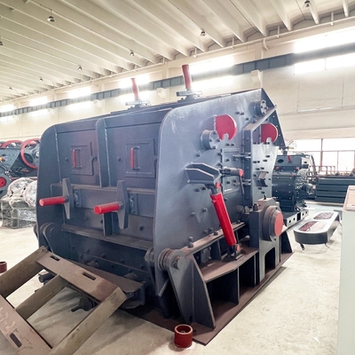 La taille de sortie 5-40 mm PF1010 Machine de concassage par choc pour concassage de minerai/pierre compétitif