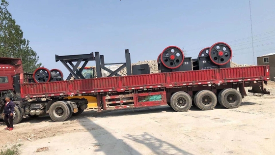 Crusher à mâchoires de pierre PE250 * 400 pour la personnalisation et le service après-vente parfait