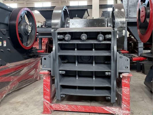 Crusher grossier Crusher à mâchoires avec un degré de concassage élevé et une taille de particule finie de 5 mm à 20 mm