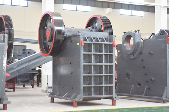 110kw de puissance moteur Calcaire et mâchoires concasseur Fabricants pour 110-320tph Capacité