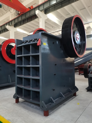 110kw de puissance moteur Calcaire et mâchoires concasseur Fabricants pour 110-320tph Capacité