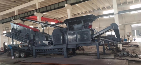 Machine de concassage à impact de granit mobile 100 T/H Demande personnalisée