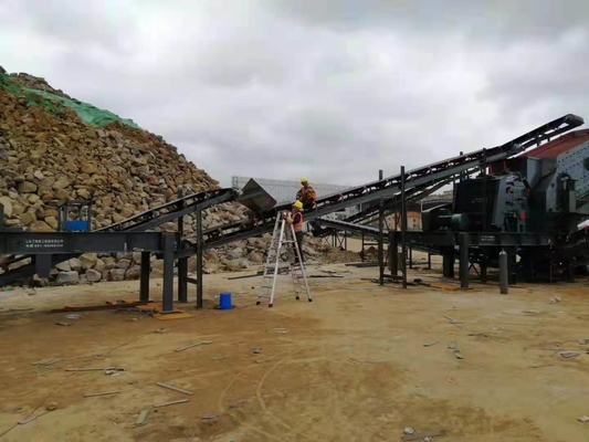 Concasseur portable à cône d'impact de mâchoire pour le concassage du granit en pierre précieuse YD938E69/YD1142E710
