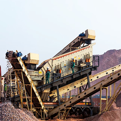 Machine de concassage à cône à impact de mâchoire mobile pour les agrégats Minerai de pierre YD1349E912 dans 1