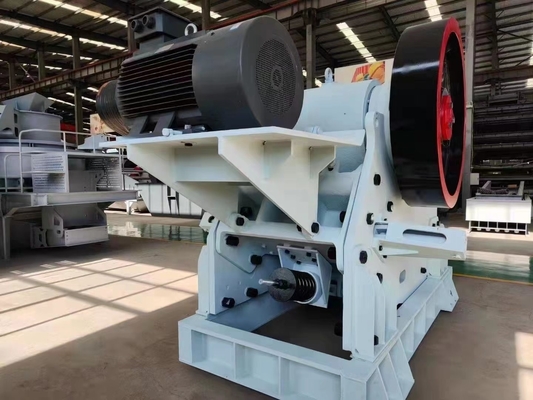 100tph stationnaire carrière pierre de roche C6X110 broyeur à mâchoires usine de concassage pour les matériaux minéraux
