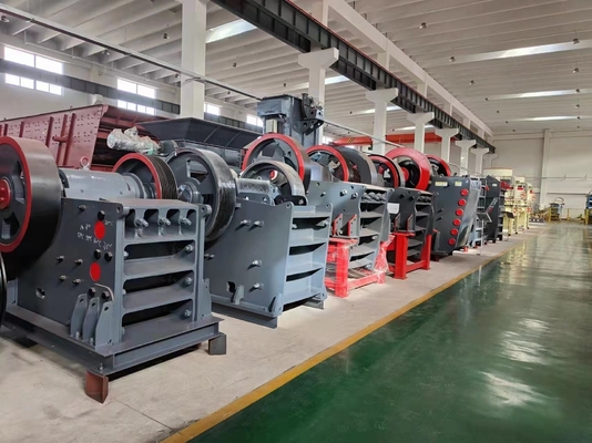 600*900mm taille d'entrée Crusher à mâchoires de calcaire avec une capacité de 5-800 tph