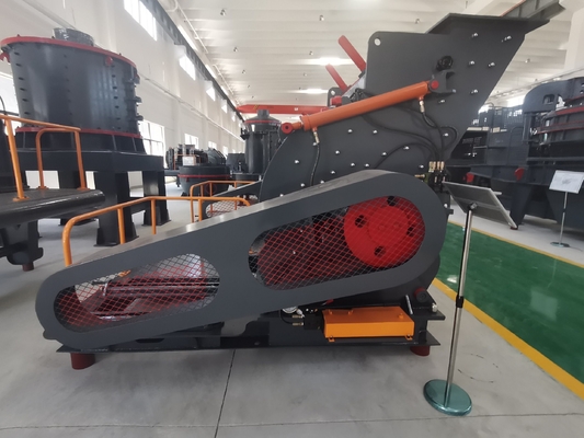 Machine de fabrication de poudre brute Broyeur à marteaux de calcaire avec coupe de capacité et dispositif de dosage