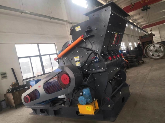 Machine de fabrication de poudre brute Broyeur à marteaux de calcaire avec coupe de capacité et dispositif de dosage
