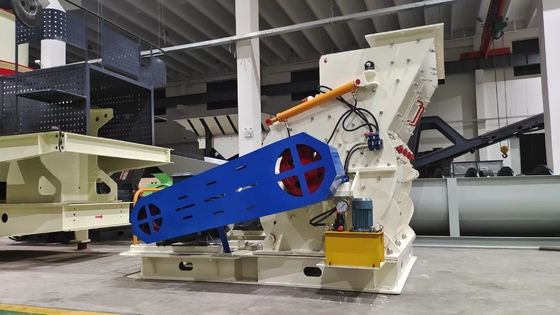 Machine de fabrication de poudre brute Broyeur à marteaux de calcaire avec coupe de capacité et dispositif de dosage