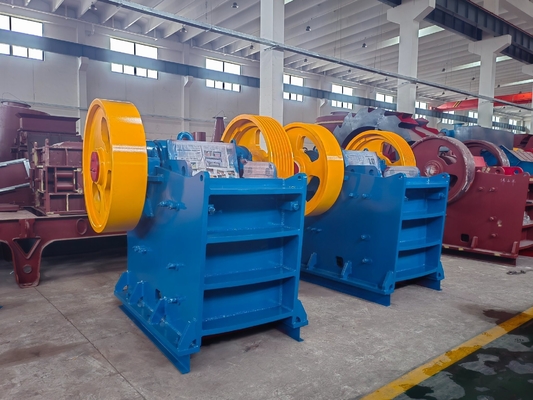 Fabricants de gros broyeurs à mâchoires de minerai avec installation sous direction technique