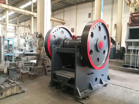 Commercialisation directe d'un concasseur à mâchoires de calcaire de 10 à 100 tonnes par heure avec entrée de 900*600 mm