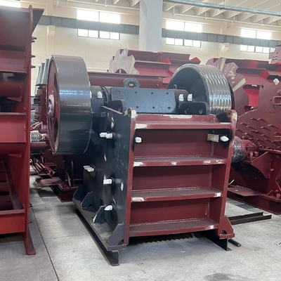 Broyeur à mâchoires pour machine d'extraction de pierre Taille d'entrée 210-1020 mm et meilleur choix