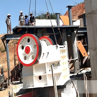 Crusher à choc à cône à mâchoire de minerai de calcaire avec un service après-vente d'un an