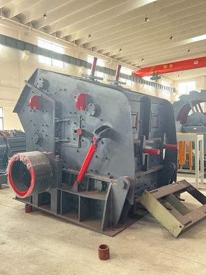 1 an Service après-vente PF1315 concasseur d'impact pour machine minière concasseur de pierre