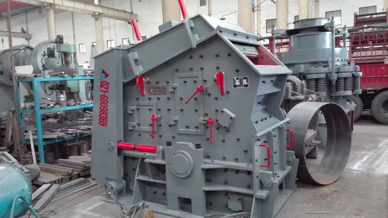 Sous la direction technique de l'installation 50-300 T/H concasseur d'impact de granit calcaire